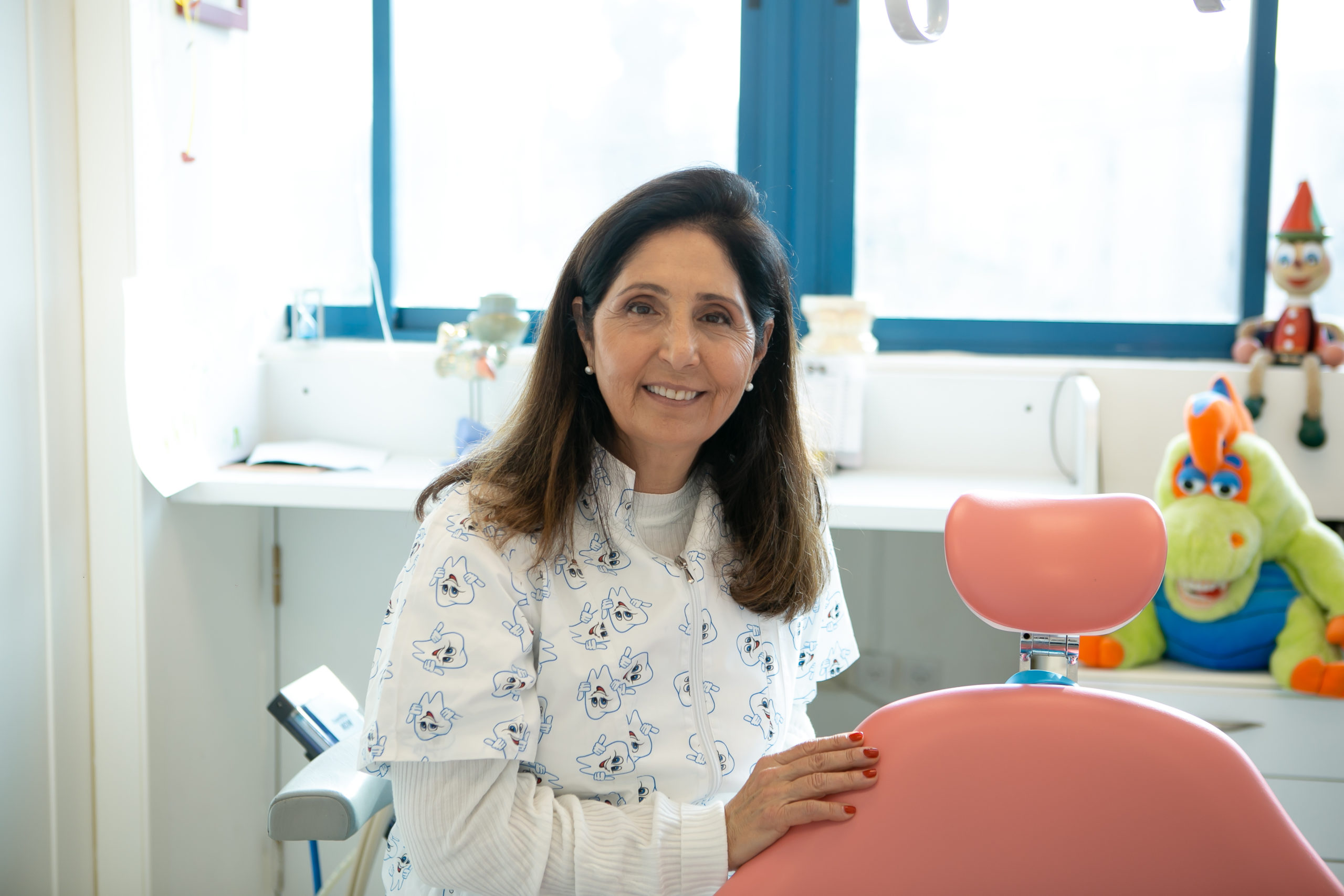 דר׳ אבלין ושלר - רופאת שיניים